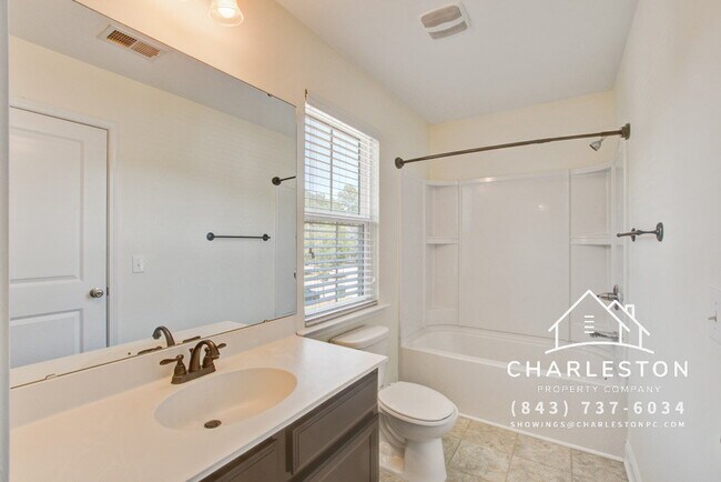 Building Photo - 135 Fulmar Pl