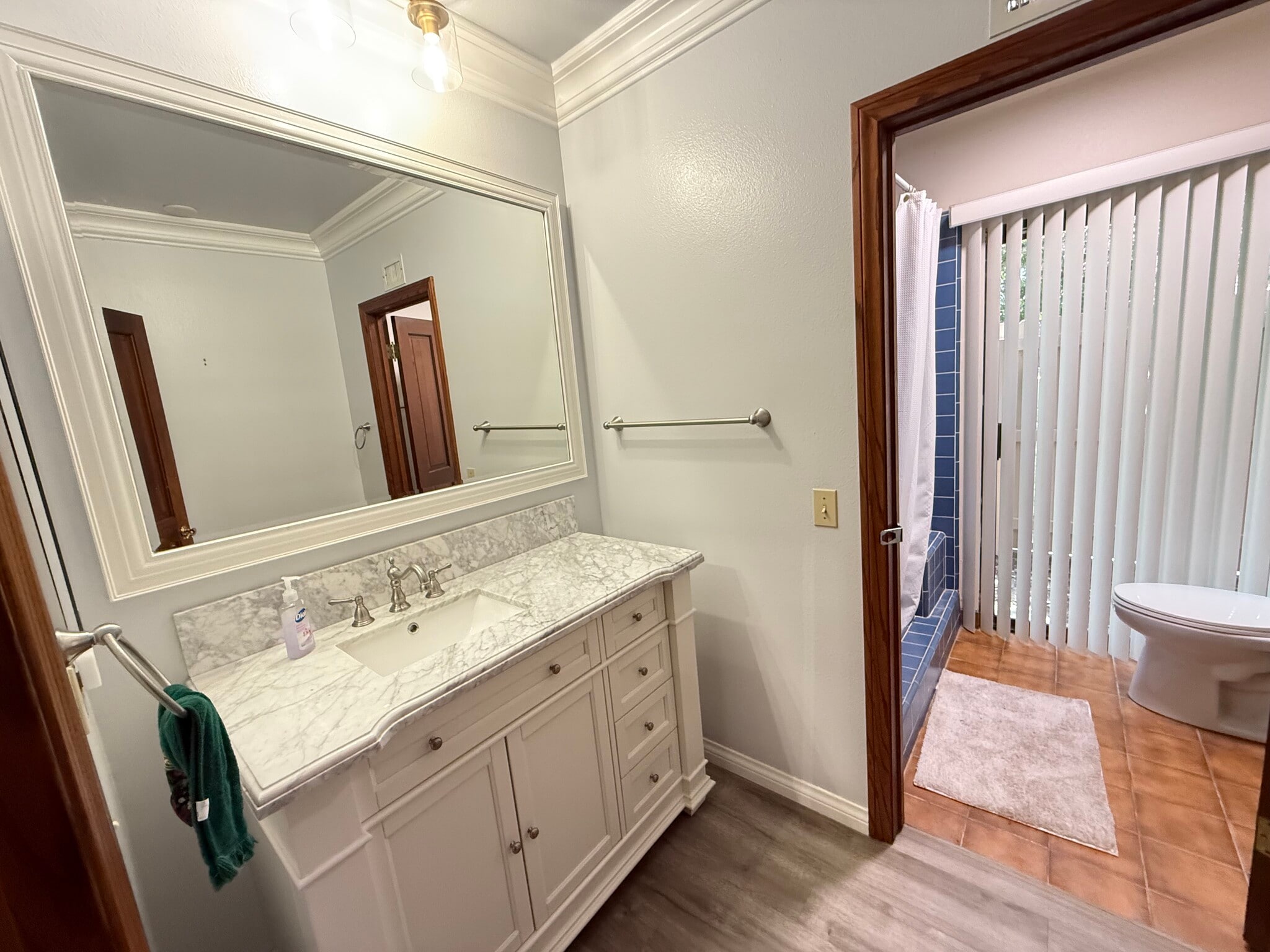 Building Photo - 533 E Sierra Madre Ave