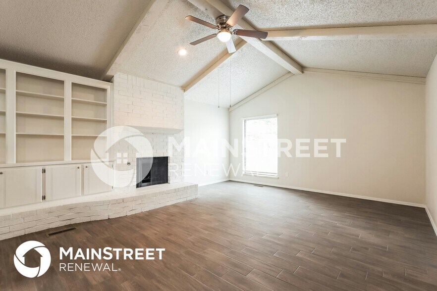 Building Photo - 3104 Greenwood Ct