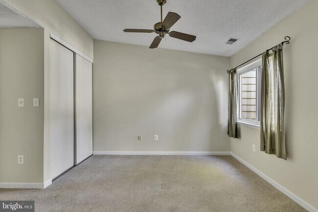 Building Photo - 11041 Villaridge Ct