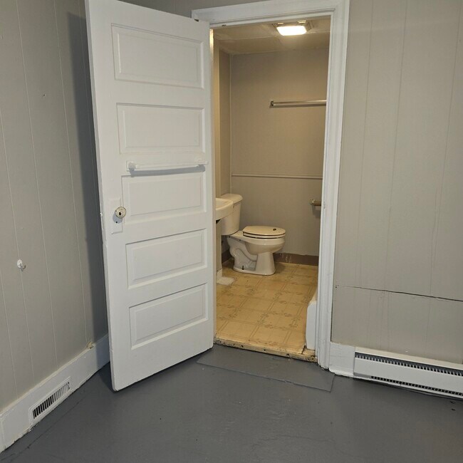 Building Photo - 55-57 West Parkwood Avenue