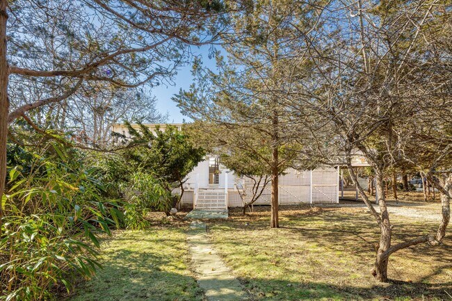 Building Photo - 20 Bay Inlet Rd