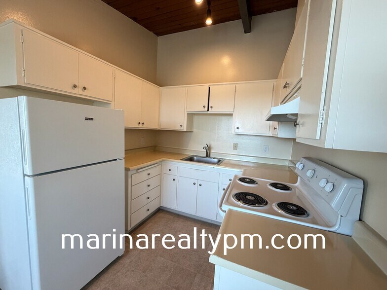Building Photo - 173-179 Maher Ct