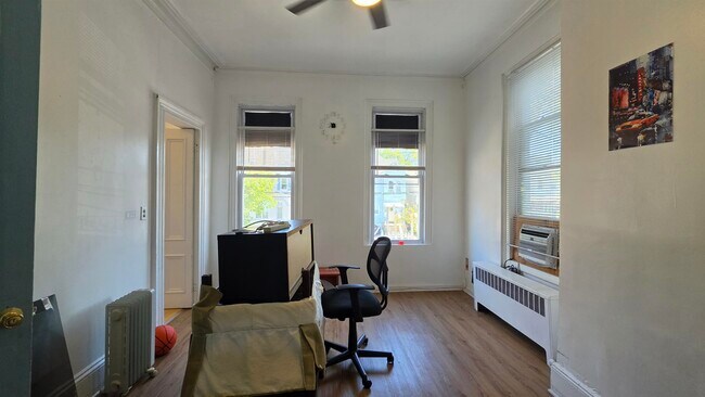 Building Photo - 23 Sherman Pl