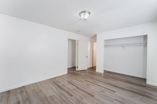 Building Photo - Upgraded 3 Bedroom Unit Near Air Force Base!