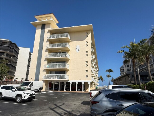 Building Photo - 1161 Hillsboro Mile