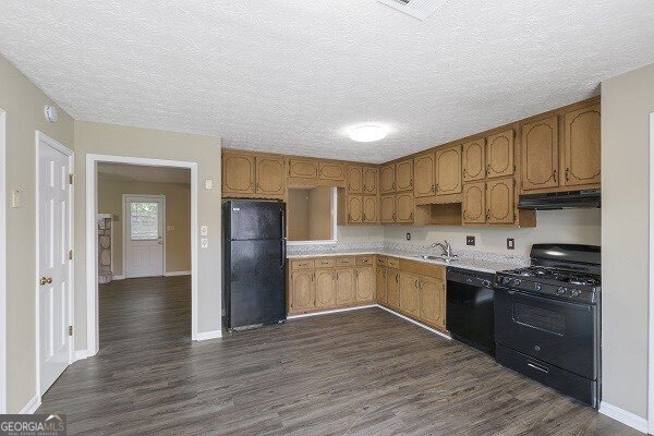 Building Photo - 114 Oak Cir S