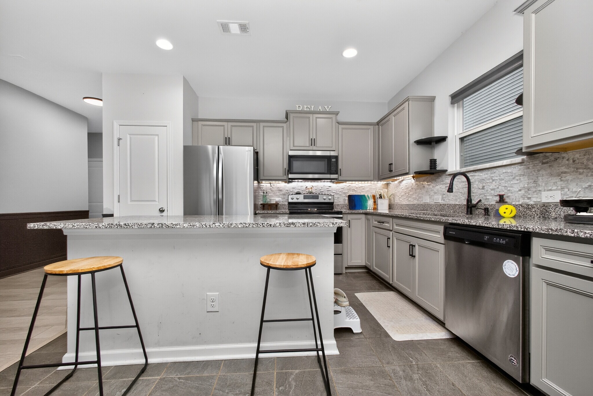 Building Photo - 29 Keowee Ln