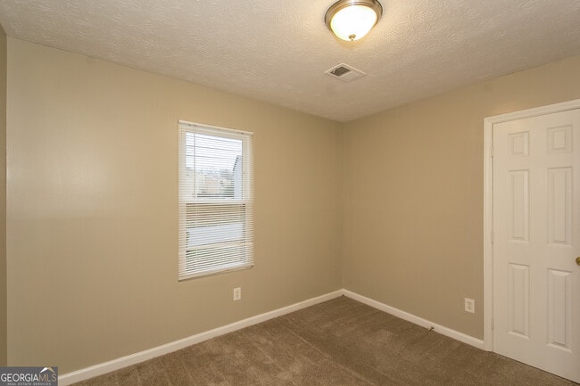 Building Photo - 5217 Scarbrough Ln