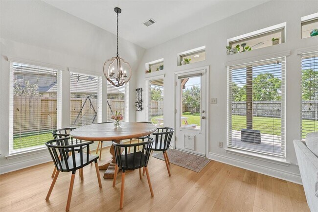 Building Photo - 28803 Crested Butte Dr