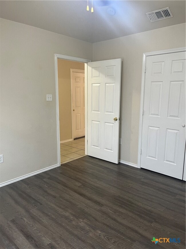 Building Photo - 1031 Helen Dr