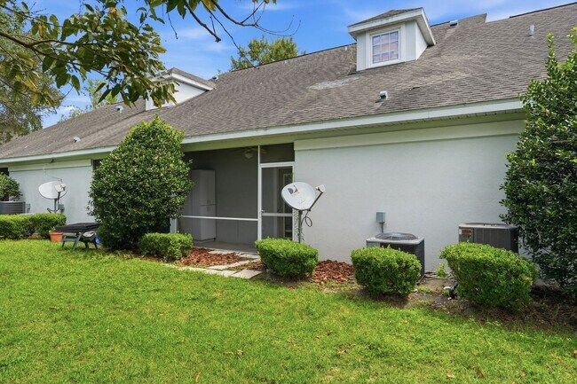 Building Photo - 162 SW 145th Dr