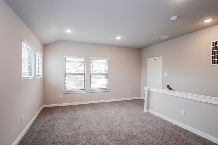 Building Photo - 10624 Tonkala Dr