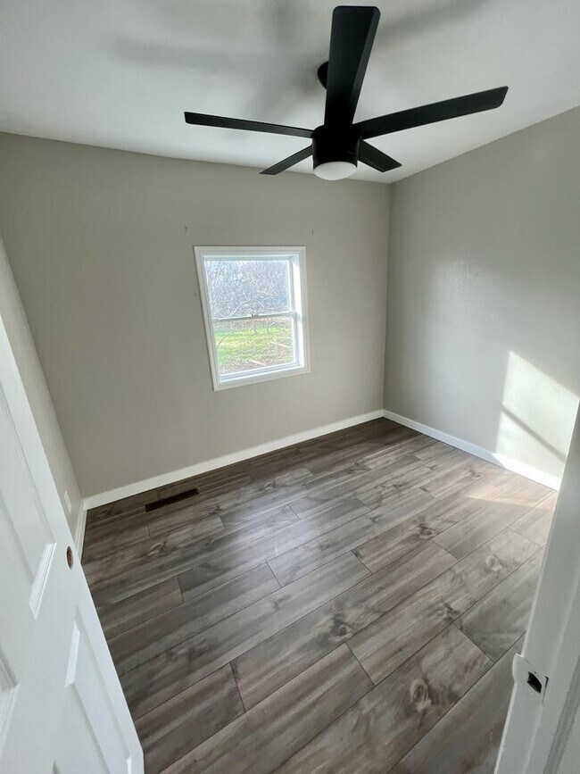 Building Photo - 15149 IL-114