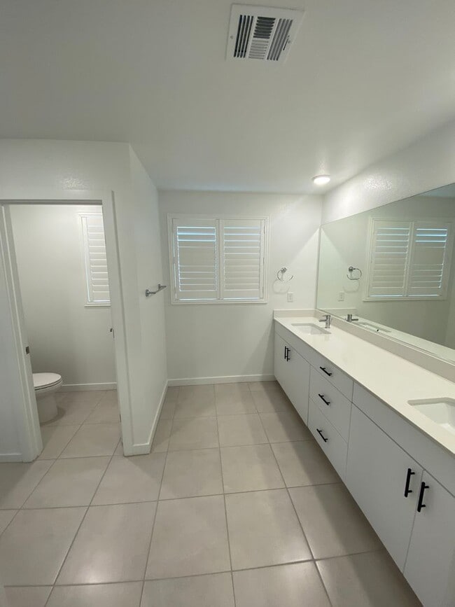 Building Photo - AMERICANA Property Mgmt - New Modern 3 beds - 2 story Townhouse in Inspirada