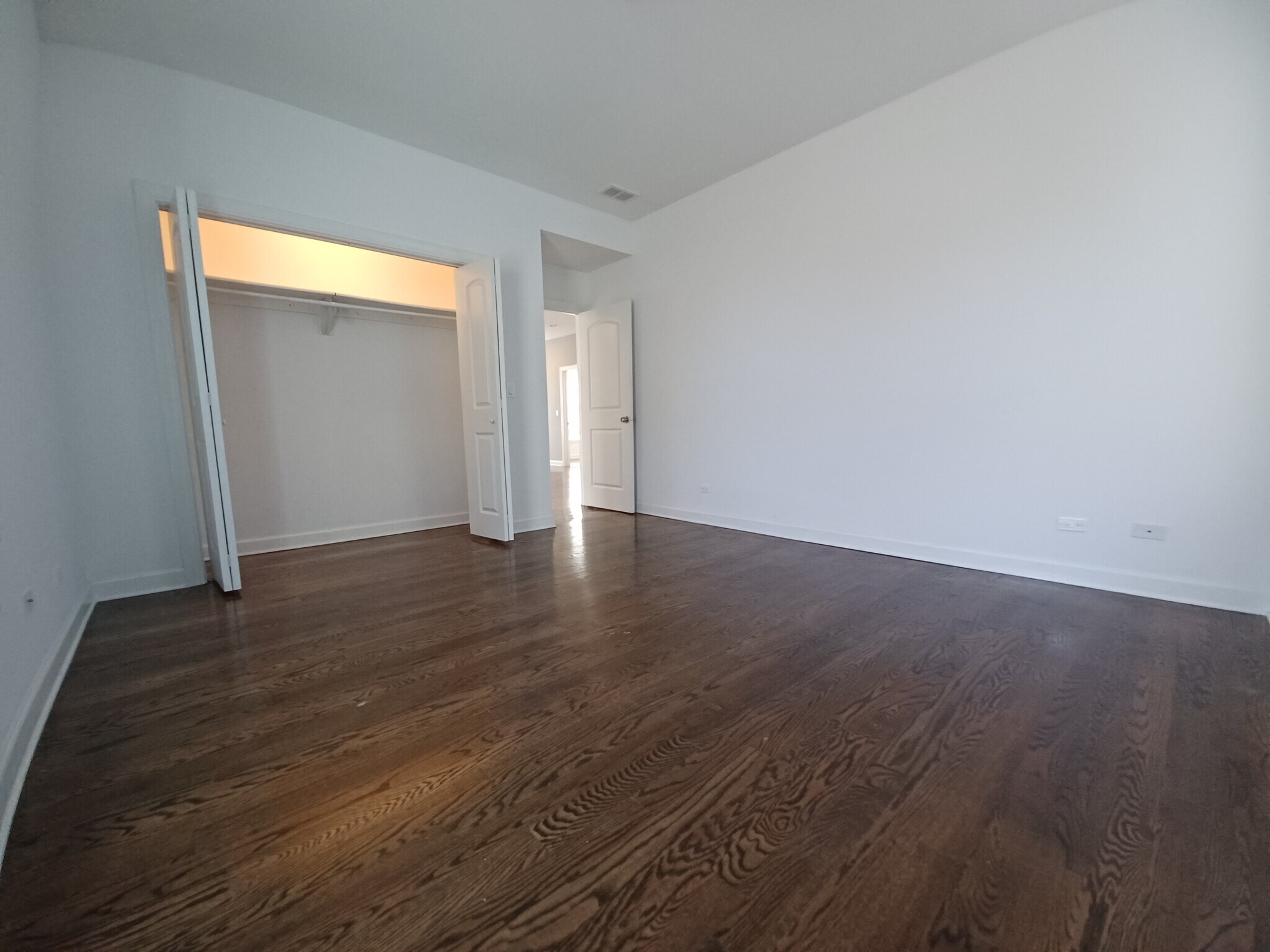 Master bedroom - 2800 W Logan Blvd