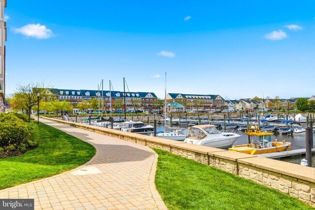 Building Photo - 612 Marina Landing Ln