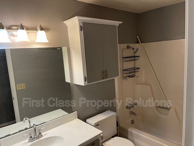 Building Photo - 4209 Willowisp Dr