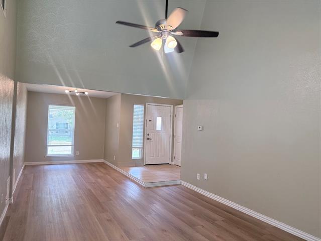 Building Photo - 2104 Sunrise Trail