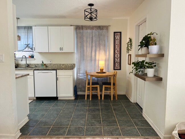 Building Photo - 7752 Deborah Dr