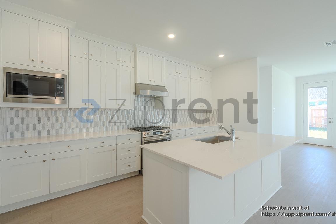 Building Photo - 27635 Spearmint Ridge Dr