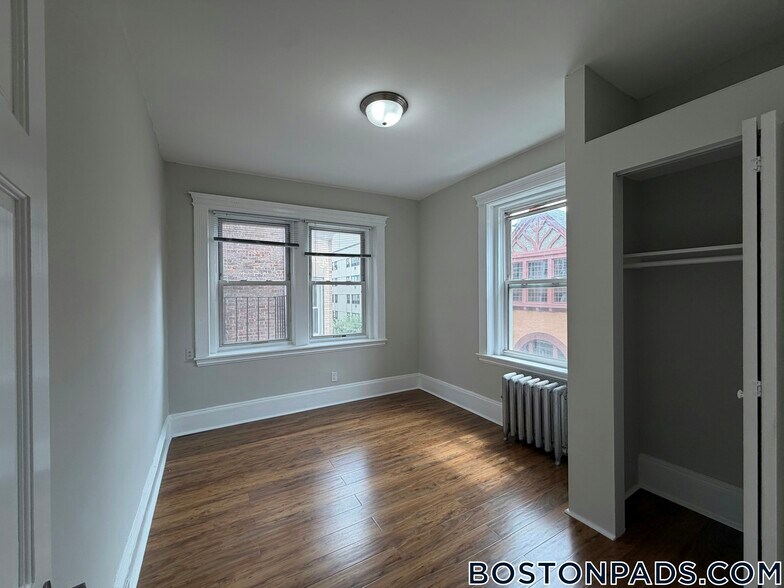Building Photo - 38 Hemenway St