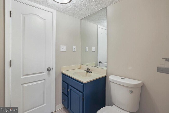 Building Photo - 10622 Cavalcade St