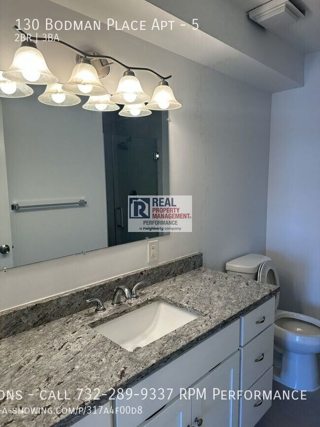 Building Photo - 130 Bodman Pl