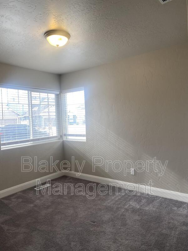 Building Photo - 1476 W Soldotna Dr