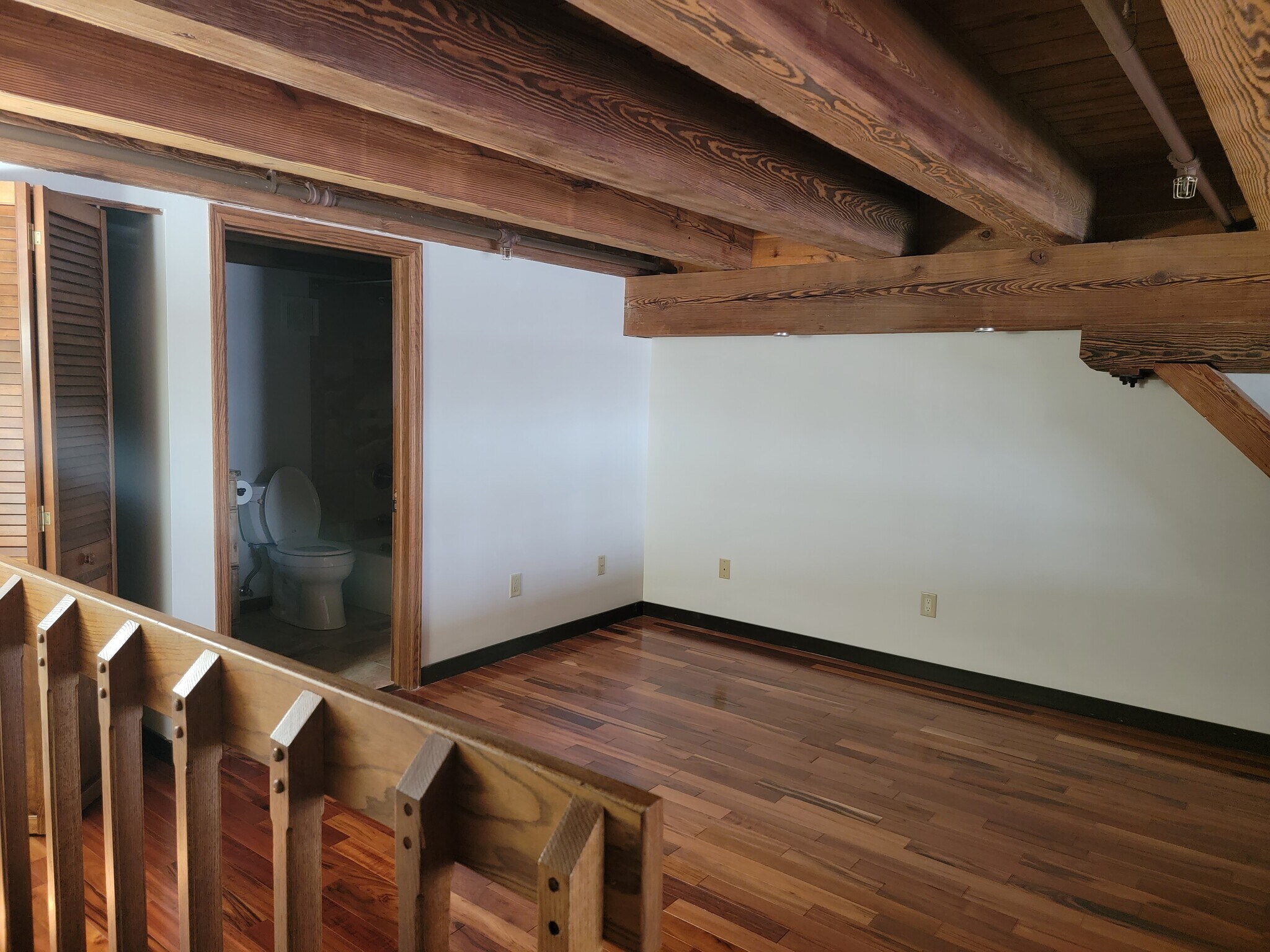 Building Photo - 1545 Arboretum Dr