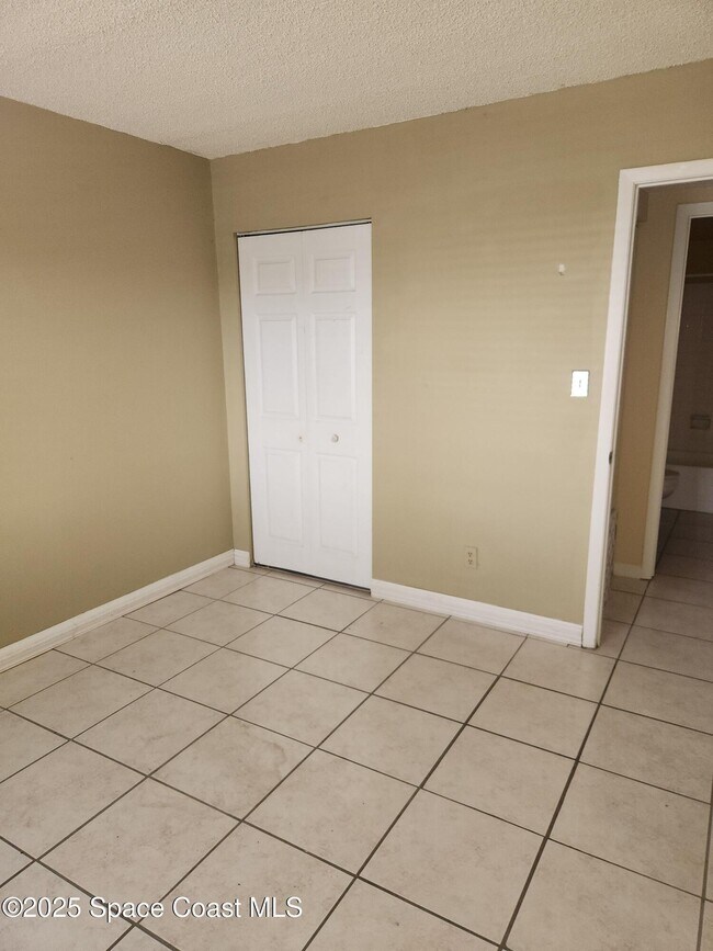 Building Photo - 2469 S Washington Ave