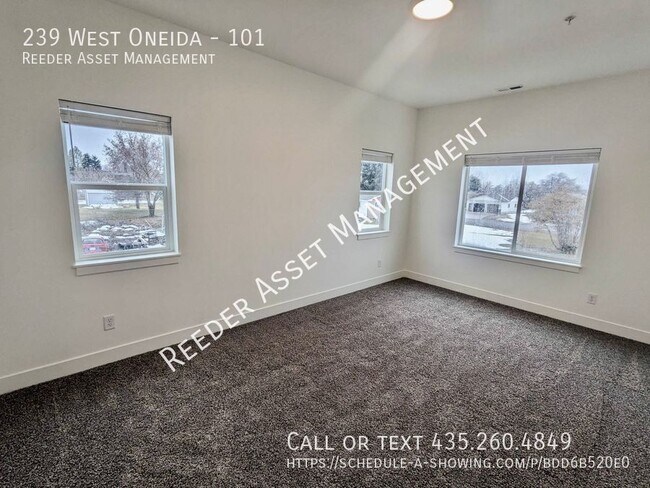 Building Photo - 239 West Oneida-101