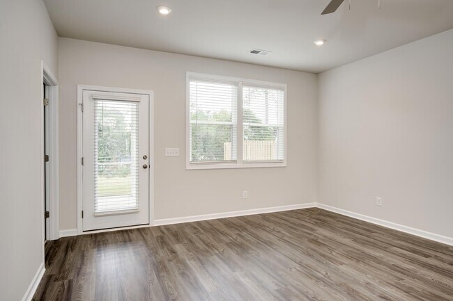 Building Photo - 778 Count Fleet Ct