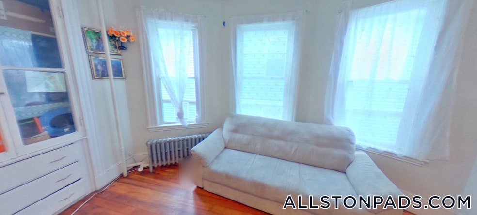 Building Photo - 24 Everett St