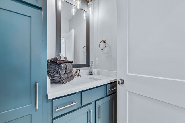 Building Photo - Orange Beach