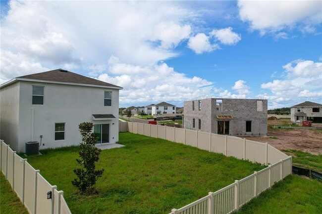 Building Photo - 16506 Mosaic Oar Dr
