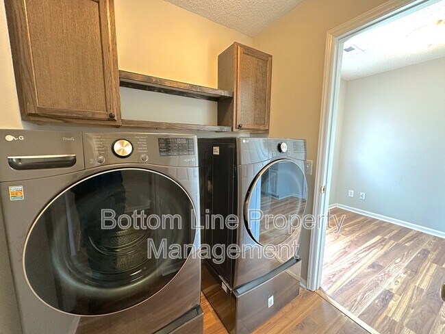 Building Photo - 4563 Cochran Farm Rd SW