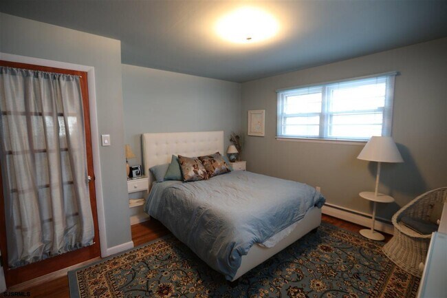 Building Photo - 14 S Swarthmore Ave