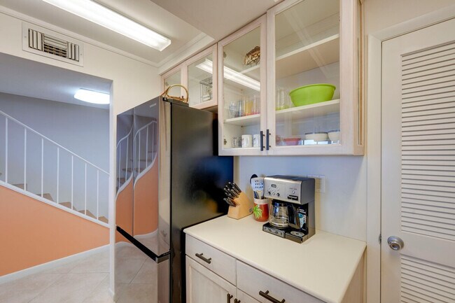 Building Photo - 97652 Overseas Hwy