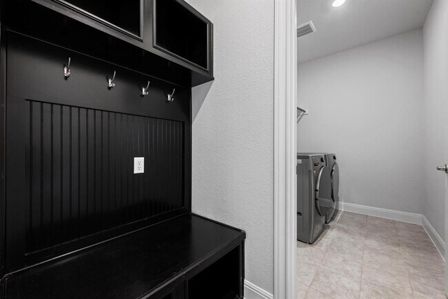 Building Photo - 260 Eagle Mountain Trl