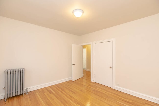 Building Photo - 1731 W 91st St