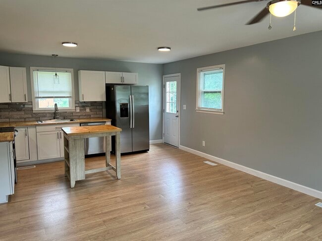 Building Photo - 366 Blackville Rd