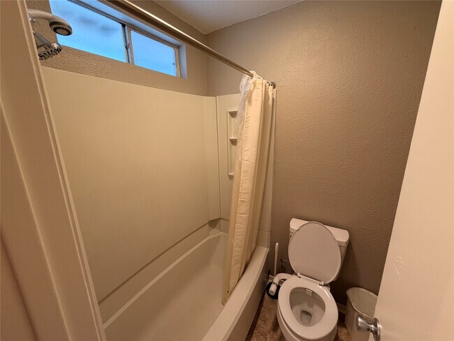 Building Photo - 3227 Glade Springs Dr