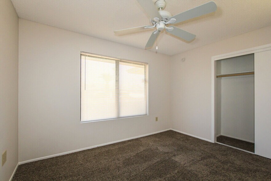Building Photo - 17614 N 133rd Dr