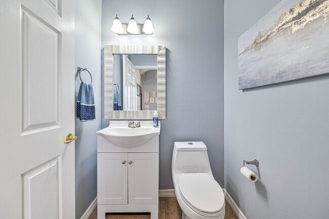 Building Photo - SHORT TERM (6.1 - 11.30) Gorgeous home in ...