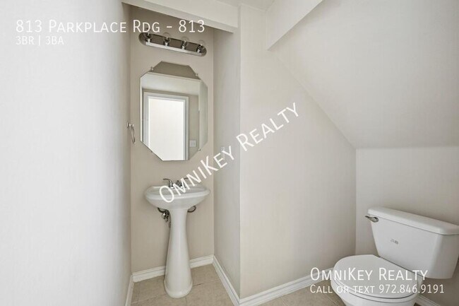 Building Photo - 813 Parkplace Ridge