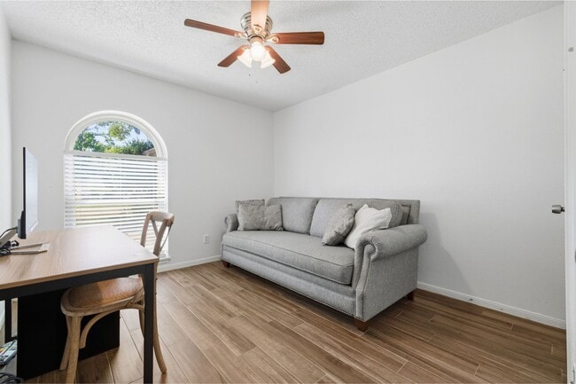 Building Photo - 17522 Huntersglen Cir