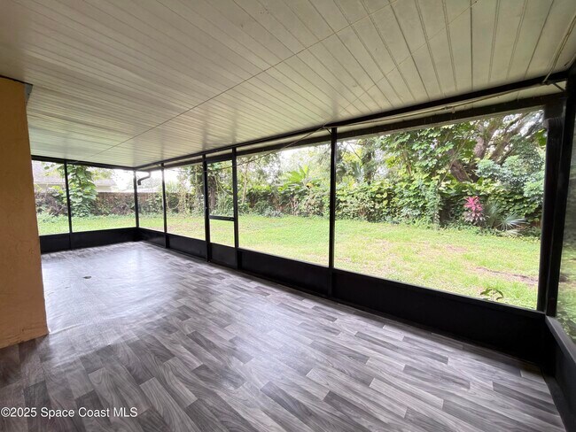 Building Photo - 4120 Ponds Dr