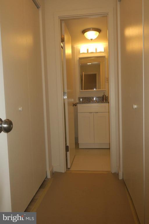 Building Photo - 224 W Rittenhouse Square