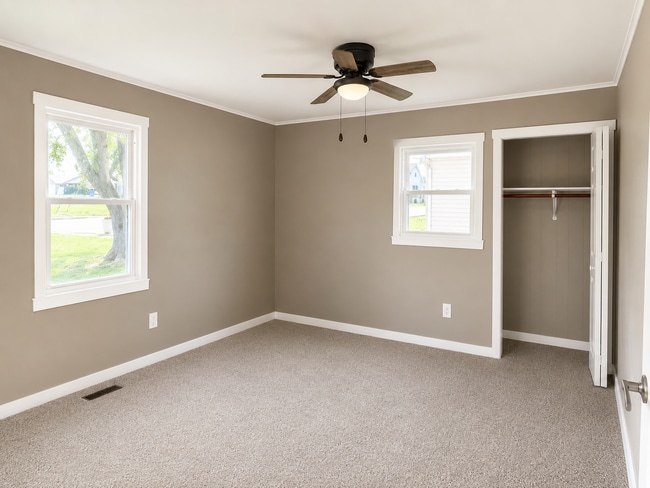 Building Photo - Completely Remodled Home In The Heart Of Marion